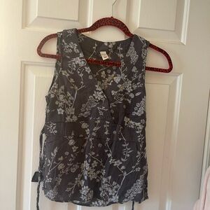 gray floral tank top